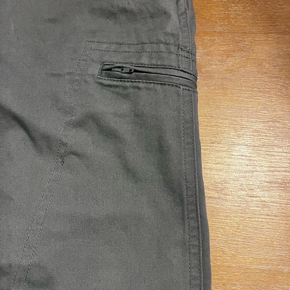 Roundtree & Yorke Cargo Pants Mens 38x32 Grey  Core Comfort Waistband Casual NEW - Picture 4 of 13